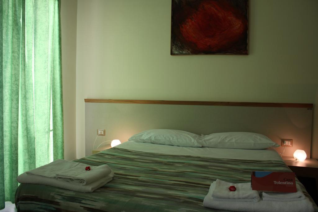 Hotel Casa Tolentino à Naples Extérieur photo